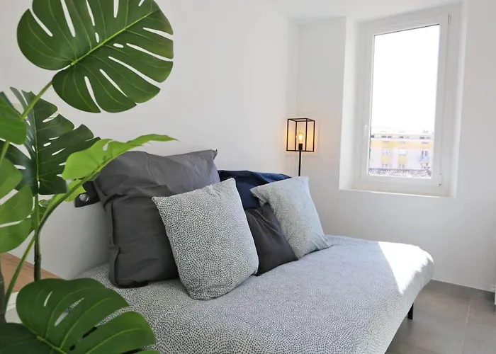 Maxbnb - Cozy - Climatisé - Wifi Fibre - 10 Min à Pied Gare -4- * Toulon